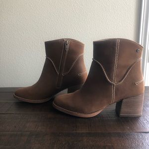 Ugg Annie Boot
